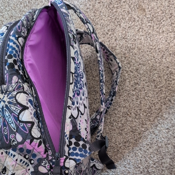 Floral Patterned Backpack - Picture 7 of 8